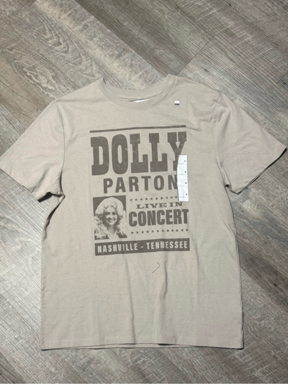 Dollcake Beige Graphic Dolly Parton Concert Tee